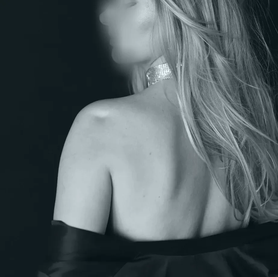 Camilla, 32