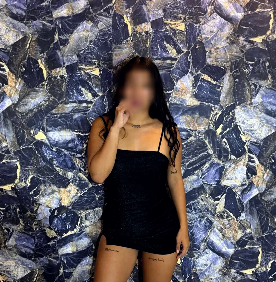 Fatima, 21