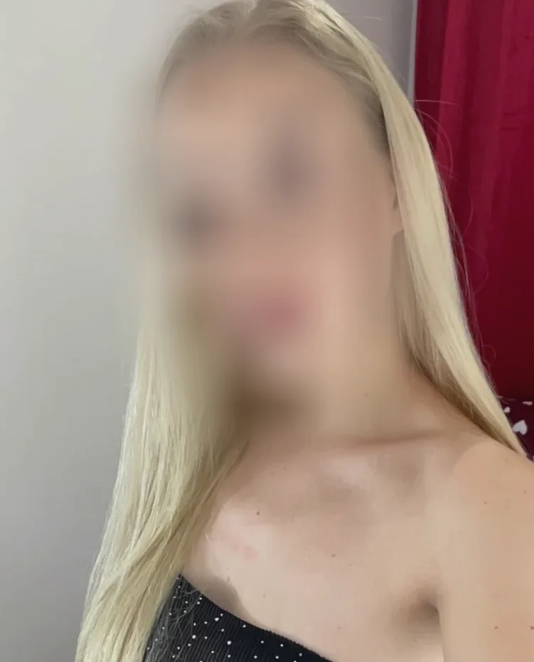 Sanela, 34